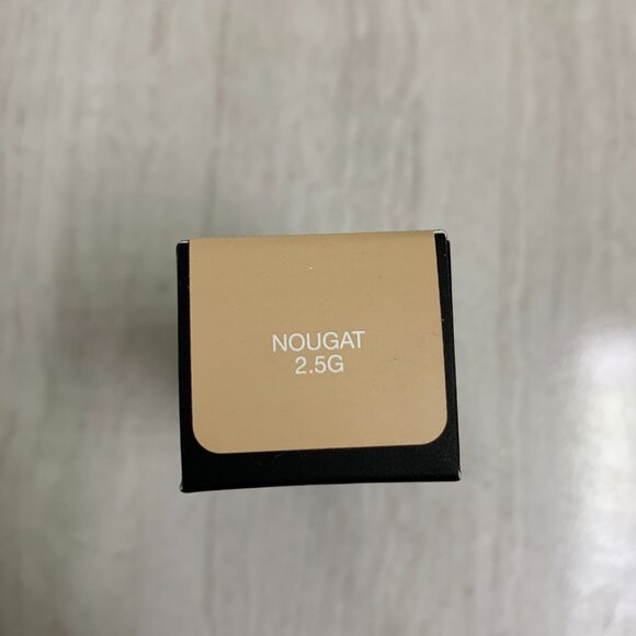 Brand new Huda Beauty Concealer in Nougat 2.5G - Picture 2 of 2